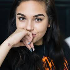 Fannie Rowe (fannierowe4959)