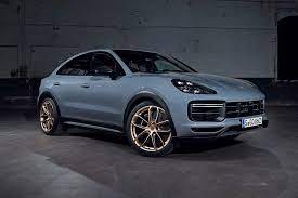 As a refresher about what each vehicle is working with, the rs q8 has. Porsche Cayenne Turbo Gt 2021 Erstmals 300 Km H Im Cayenne Auto Bild