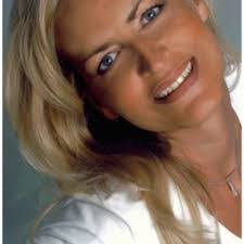 Barbara Lenzen's Instagram, Twitter & Facebook