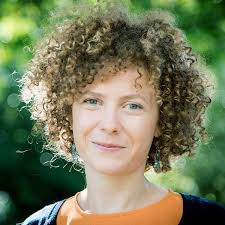 Leila Bright's Instagram, Twitter & Facebook