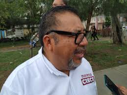 Dos regidores y el síndico se suman a Morena en La Paz