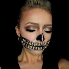 With the countdown to halloween officially on, it's time to start planning your halloween makeup look. Glam Halloween Makeup Ideas For People Who Hate Gore Popsugar Beauty