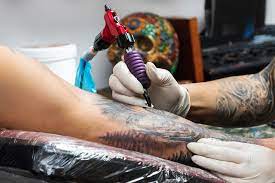 Now including daub pigmento king, queen and jack! Unterarm Tattoo Mit Diesen Kosten Mussen Sie Rechnen