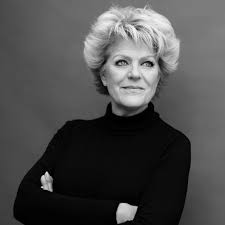 From wikipedia, the free encyclopedia. Simone Kleinsma Is Opnieuw Te Zien In Kees Co En Gaat Spelen In Een Nieuwe Musical Dolly Is Toch Echt Wel De Rol Voor Dames Op Leeftijd Nietwaar De Volkskrant