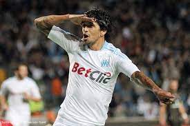 Use custom templates to tell the right story for your business. Lucho Gonzalez Retrouve Le Fc Porto Officiel