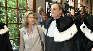 Former ecb chief mario draghi accepts task of forming a new italian government. Mario Draghi Cittadinanza Onorarianel Borgo Irpino Delle Sue Origini Il Mattino It