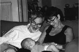 Μου λείπουν πολύ τα μάτια του» ανέφερε η ξένια καλογεροπούλου. 3enia Kalogeropoyloy Ena Gramma Ston Kwsth Politismos Eidhseis