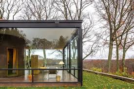 In 1986, johnson donated the glass house to the national trust but continued to live there until his death in 2005. The Glass House Philip Johnson