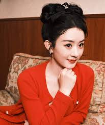 Triệu Lệ Dĩnh trong tạo hình mỹ nhân Hong Kong