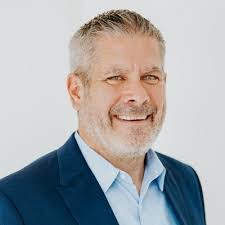 Darin Carson's Instagram, Twitter & Facebook