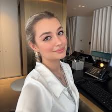 What a privilege! Absolutely over the moon to have won the Dar 2024 Award  following