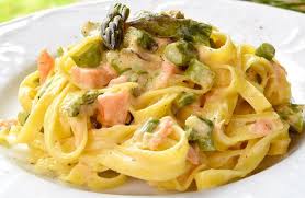 Pates Au Saumon Et Aux Asperges Ww Plat Et Recette Pates Au Saumon Recettes De Cuisine Tagliatelles