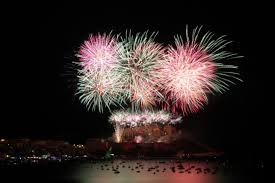 Feu d'artifice proposé en remplacement de celui du 15/08 pour lequel il y avait eu un incident technique. Pas De Feu D Artifice A Calvi Le 15 Aout Breves Corse Net Infos Pure Player Corse