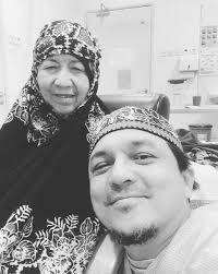 tentang hubungan erat antara