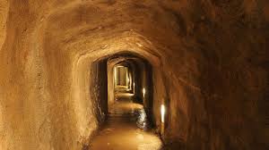 Underground tour, seattle's most unusual attraction, is a humorous walking tour of the buried city. Katakomben In Bayreuth Felsengange Bayern Online De