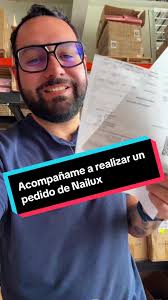 Preparación de pedidos con pasión por las uñas