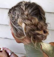 Coiffure cheveux long facile et rapide coiffure cheveux long attache homme coiffure cheveux mi long epais coiffure cheveux long boucles femme coiffure cheveux mi long femme coiffure chignon haut decoiffe coiffure cheveux mi longs avec frange coiffure cheveux mi. 170 Idees De Coiffure De Bal En 2021 Coiffure Coiffure De Bal Coiffure Et Beaute