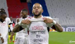 Football player at olympique lyon. Man Utd Flop Memphis Depay Pays Tribute To Virgil Van Dijk During Lyon Goal Celebration Football Sport Express Co Uk