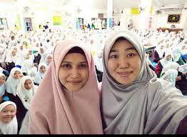 Biodata ustazah asma' harun : Inspirasi Cara Didikan Orang Tua Ustazah Asma Harun Ini Rahsianya Keluarga