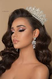 Eyemakeupbronze Glam Wedding Makeup Bridal Hair And Makeup Quince Hairstyles