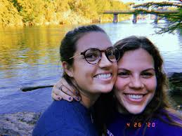 Bailey Barrett (@baileyyybarrett)