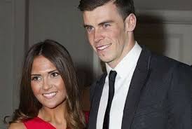 On 9 march 2018, bale announced that he and his fiancée were expecting their third child. Emma Rhys Jones Istri Setia Gareth Bale Republika Online