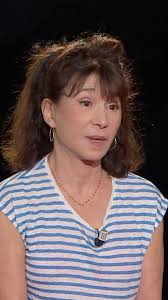 Mi dispiace di non essere stata più z*****a” cit. Guetta 👁️👄👁️ “Belve”  la nuova stagione! Ogni martedì in prima serata su Rai2 e RaiPlay, conduce  Francesca Fagnani.