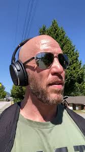 Amazing sunset photoshoot with @brian.aikens #acro #sportsacro  #standingacrobatics #partneracrobatics #gymnast #handstand #acrobatics #h2h  #circus #cirquegram #circusaroundtheworld #cirque #calisthenics  #partnergymnastics #cirquedusoleil #CDScasting ...