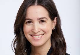 Sarah Cunningham's Instagram, Twitter & Facebook