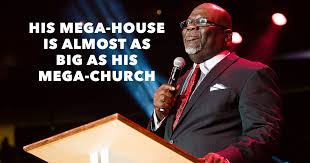 Jakes, pastor, singer, author, and artist brings the best of his songs and speeches to this video collection. Td Jakes House The Bishop S Dallas Home Net Worth Will Shock You