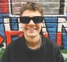 Bella Mckee's Instagram, Twitter & Facebook