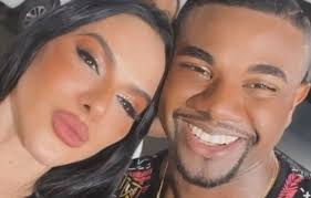 Enfaixado, personal trainer apoia mulher em vídeo: 'Preocupação é a saúde'