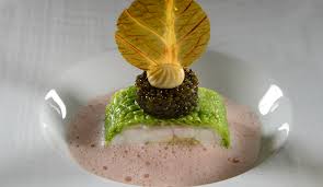 A Lausanne L Excellence De La Gastronomie Francaise Ne Laisse Pas Neutre Gastronomie Gastronomie Francaise Haute Cuisine