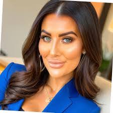 Danielle Denman's Instagram, Twitter & Facebook