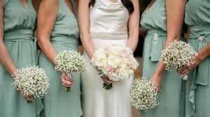 The wedding party also often gets to join the couple at the head table for dinner, depending on the family or cultural traditions as well as the number of people in the wedding party. Wedding Party Roles And Responsibilities