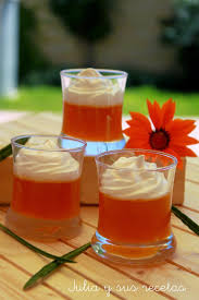 Julia Y Sus Recetas Vasitos De Nisperos Con Merengue Nisperos Recetas Nisperos Recetas De Pasteles