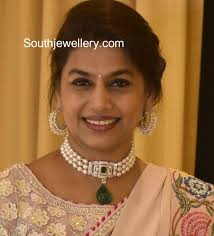 Pinky Reddy In A Pearl Choker Set Photo Gold Necklace Indian Bridal Jewelry Jewelry Design Necklace Indian Choker Necklace