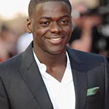 The camera Canon EOS of Chris Washington (Daniel Kaluuya) in Get Out