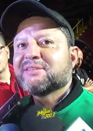 Encontramos al doble de Víctor en Radio!! 😱😱 Qué opinan?? Si se parece??  🫣 Ayúdennos a encontrar a los dobles de nuestros locutores 🫢