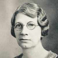 Martha Gott's Instagram, Twitter & Facebook