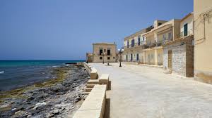 La spiaggia di Sampieri e il borgo marino - Ragusa - Sicilia