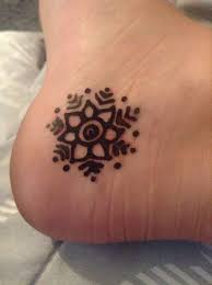 Nowadays henna tattoos are also something of a tourist attraction for those visiting countries where henna tattooing is a common practice, such as india or morocco. Fun And Simple Henna For Ankle Or Any Where Else Henna Tattoo Designs Simple Simple Henna Tattoo Henna Tattoo Designs