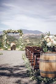 36 Rustic Wedding Decor For Country Ceremony Wedding Forward Barrel Wedding Outdoor Wedding Outdoor Ceremony