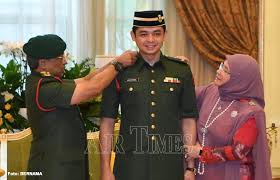 .ibrahim of pahang, with tengku amir nasser visited the flood victims in lanchang, mentakab, and temerloh, #pahang. Tengku Amir Nasser Ibrahim Shah Air Times News Network