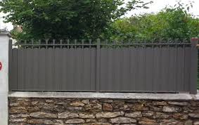 Epingle Sur Cloture Maison