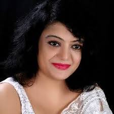 Shreyashi Chatterjee's Instagram, Twitter & Facebook