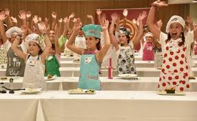 Puedes ver aquí un montón de fotografías de juegos de masterchef junior 4 para que te hagas una idea y puedas escoger entre todos los tipos de juegos de mesa. Masterchef Junior Reune A Mas De 60 Ninos En El Casting De Malaga Diario Sur