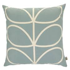 Discover The Orla Kiely Linear Stem Duck Egg Cushion 45x45cm At Amara Coussin Vert Petits Coussins Deco Style Scandinave