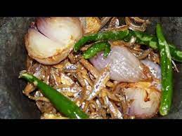 #sambaltoktok#sambalgoreng#sambaljawagoreng dulu semua bahan, lepas tu tumbuk dan tambah gula, garam.ikan bilis last sekali supaya masih rangup. Sambal Toktok Youtube