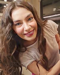 One small positive thought in the morning can change your hold day...